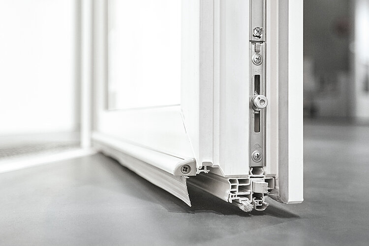 Joint d'ouvrant au sol Texel avec rejet d'eau